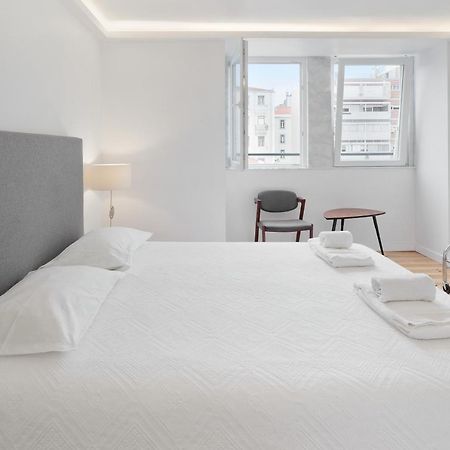 Room With Private Bathroom -Alcantara Lisbon Bagian luar foto